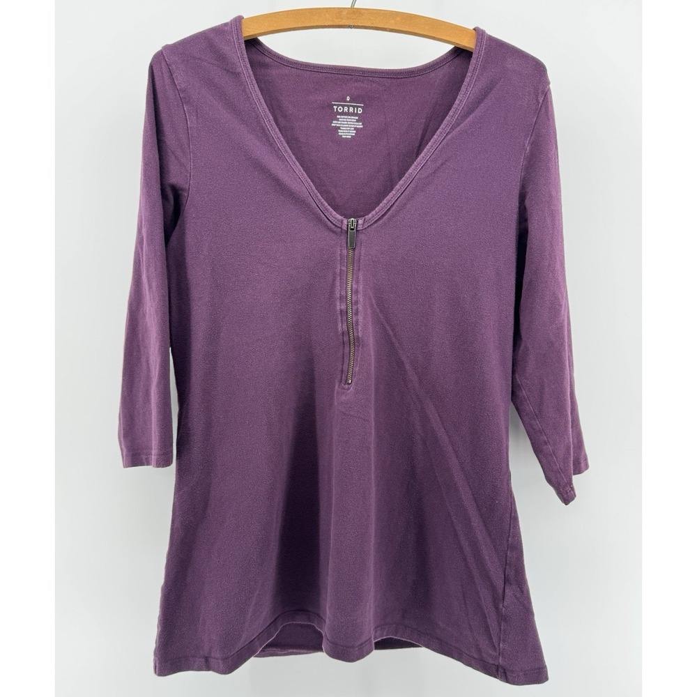 Torrid Women's Blouse Top Burgandy V-Neck 1/4 Zipper Size 0
